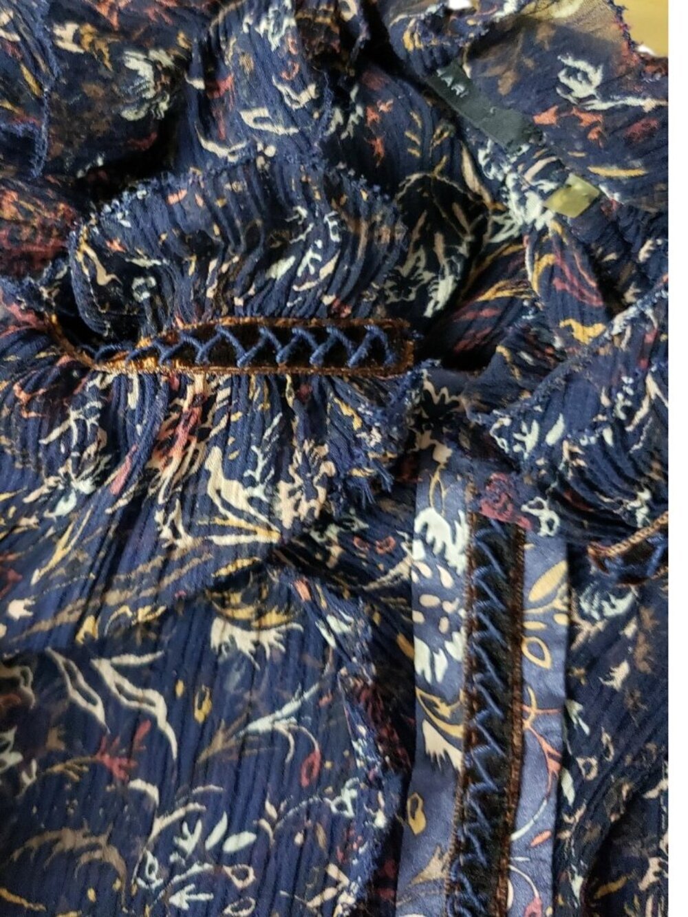 Elie Tahari Floral Sheer Silk Blouse With Ruffle Collar & Cuff Navy/Orange XSmal - Picture 10 of 16
